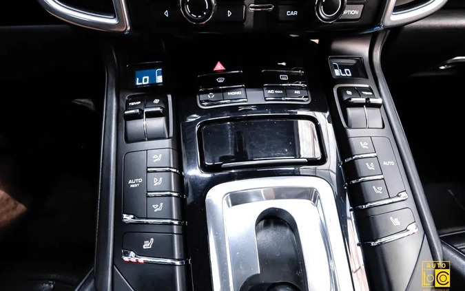 Porsche Cayenne cena 77777 przebieg: 234000, rok produkcji 2010 z Sośnicowice małe 529